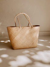 Load image into Gallery viewer, Avery Day Tote in Natural
